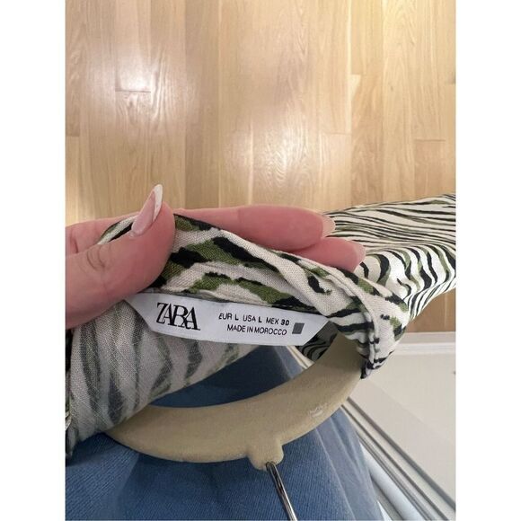 Cover up   - Picture 5 of 5